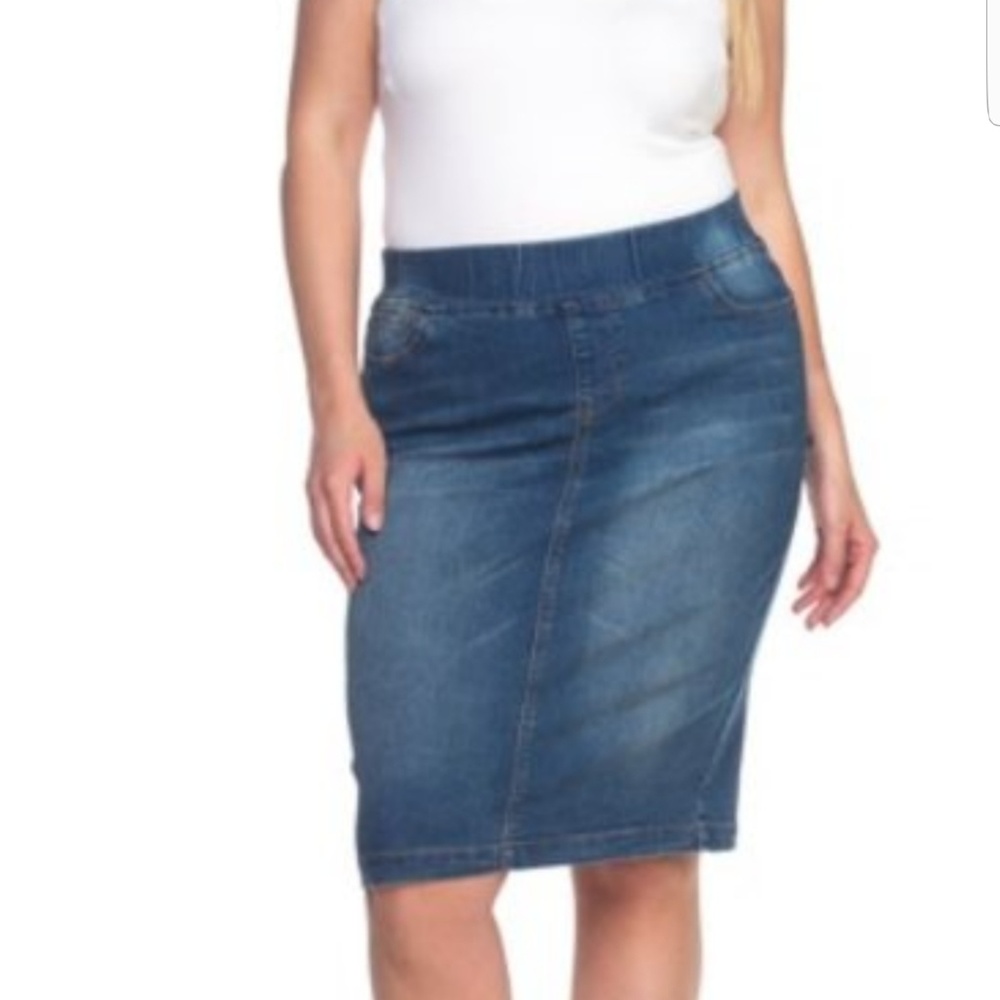 New denim skirt